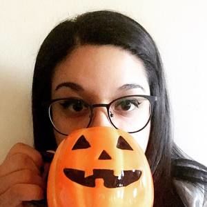 Meet your Posher, Deena